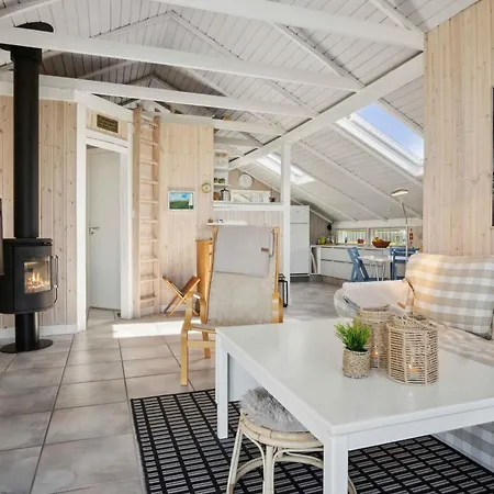 Cozy Summer House In Fons With Sea View *