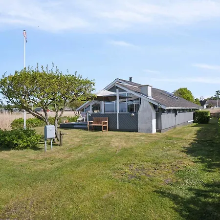 Cozy Summer House In Fons With Sea View Nyaraló *