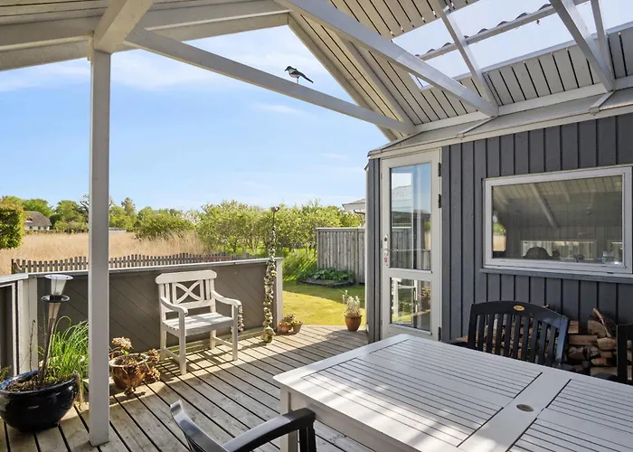 Feriehus Cozy Summer House In Fons With Sea View *