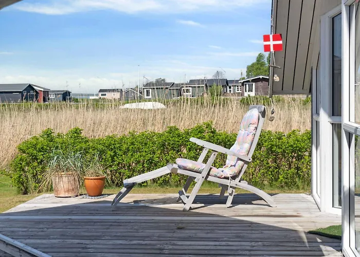 Feriehus Cozy Summer House In Fons With Sea View *