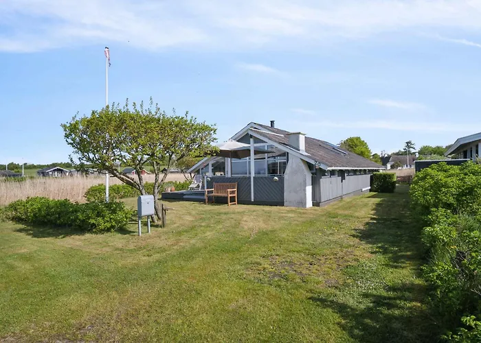 Cozy Summer House In Fons With Sea View Feriehus *